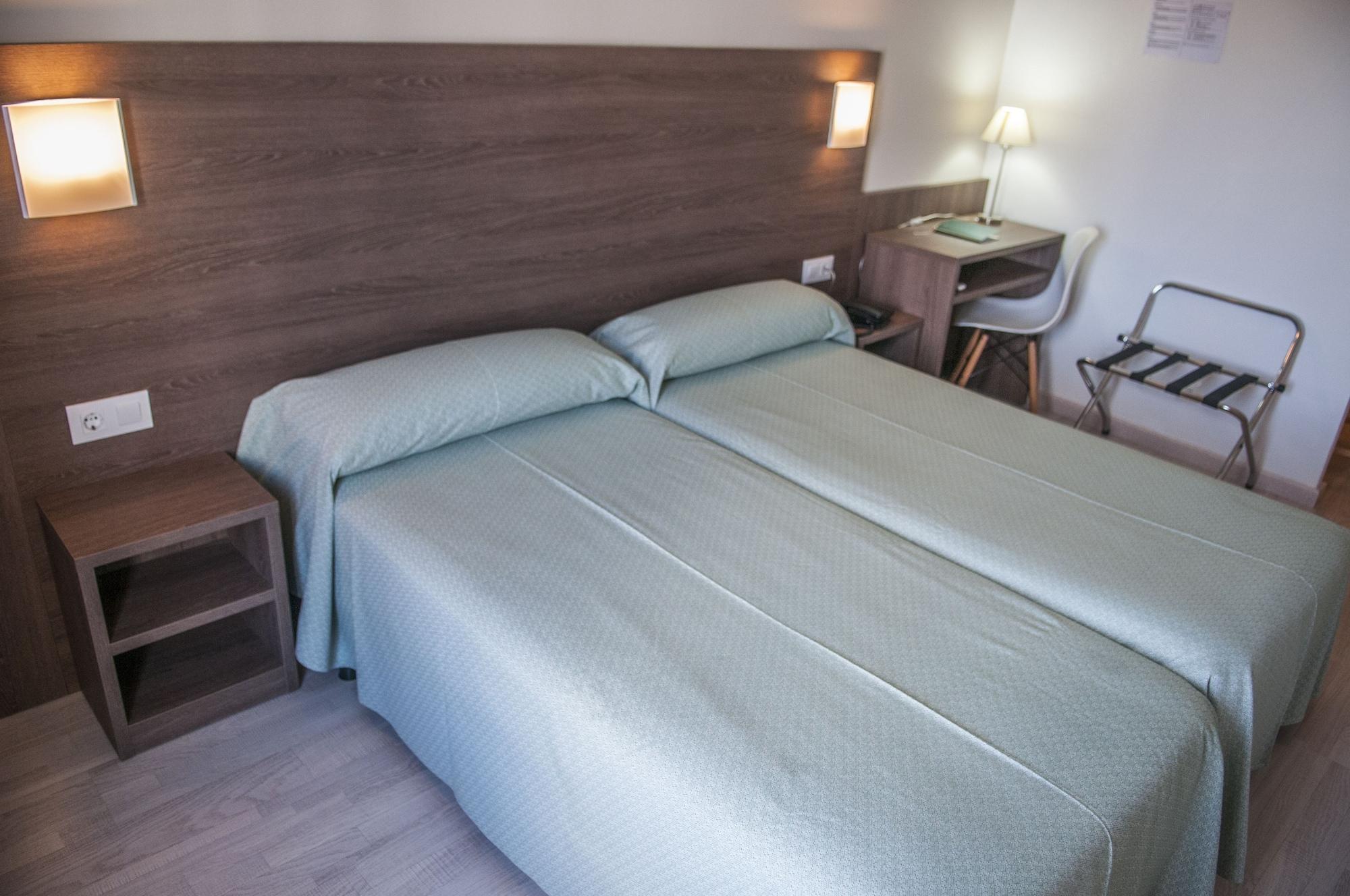 Hotel Loar Ferreries Kültér fotó