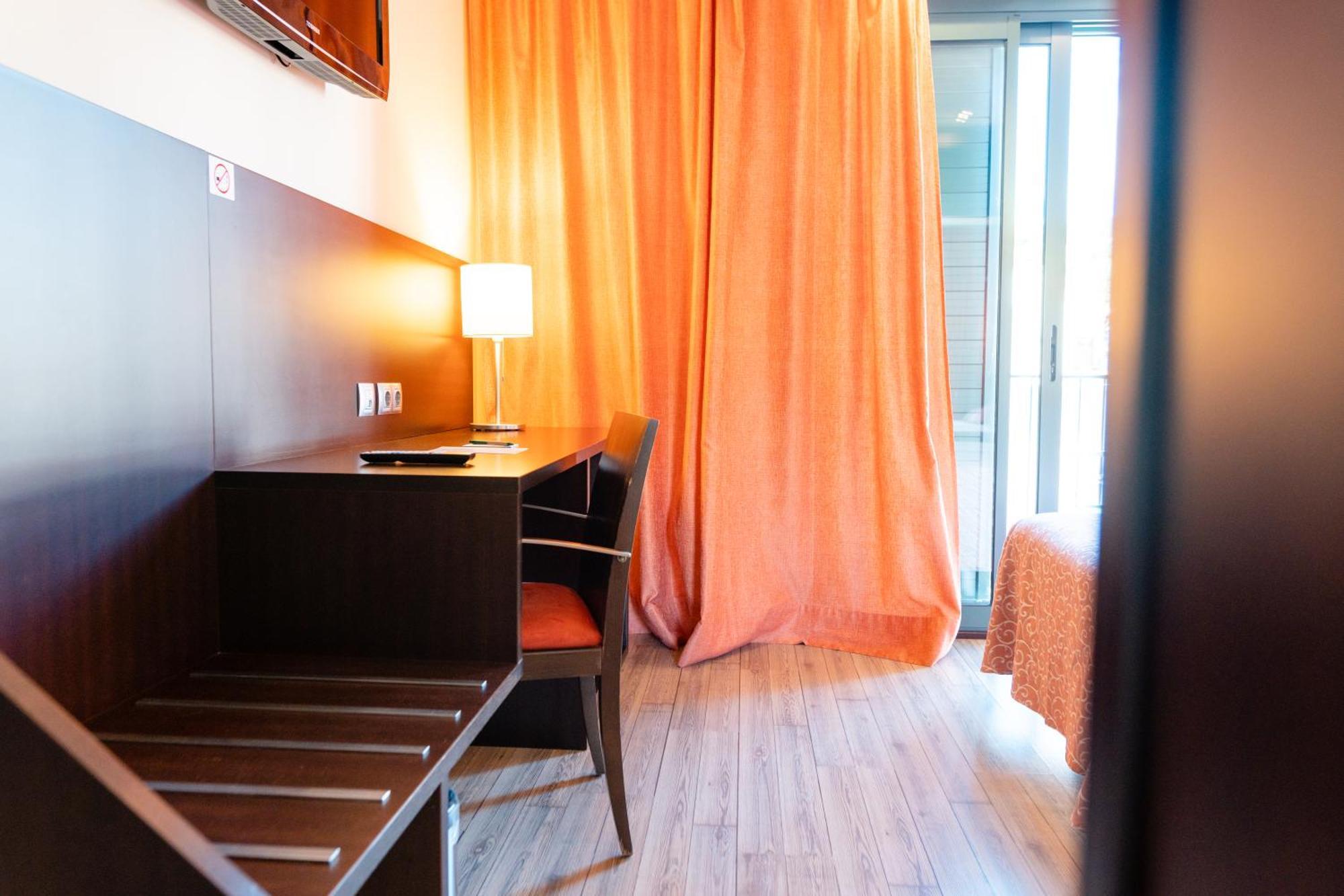 Hotel Loar Ferreries Kültér fotó